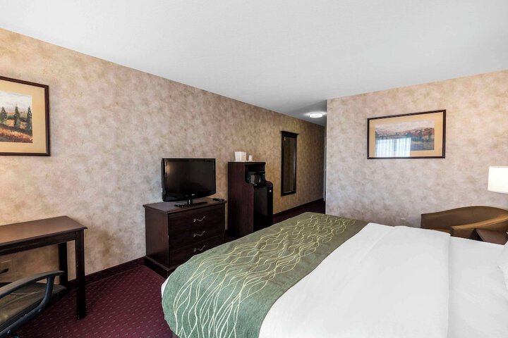 Room 28 of 39