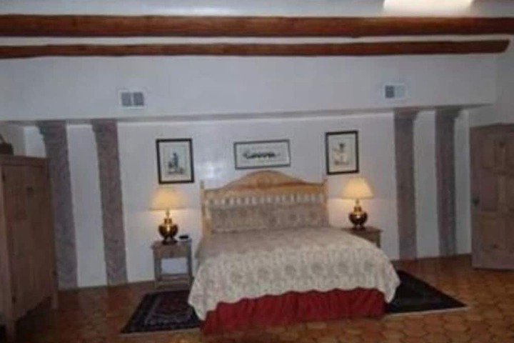 Room 25 of 62