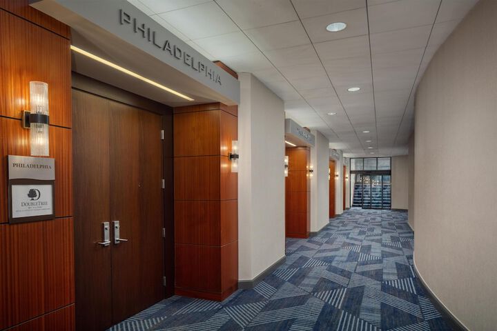DoubleTree by Hilton Hotel & Suites Pittsburgh Downtown