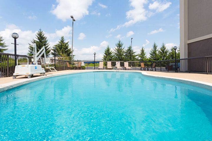 Pool 4 of 43