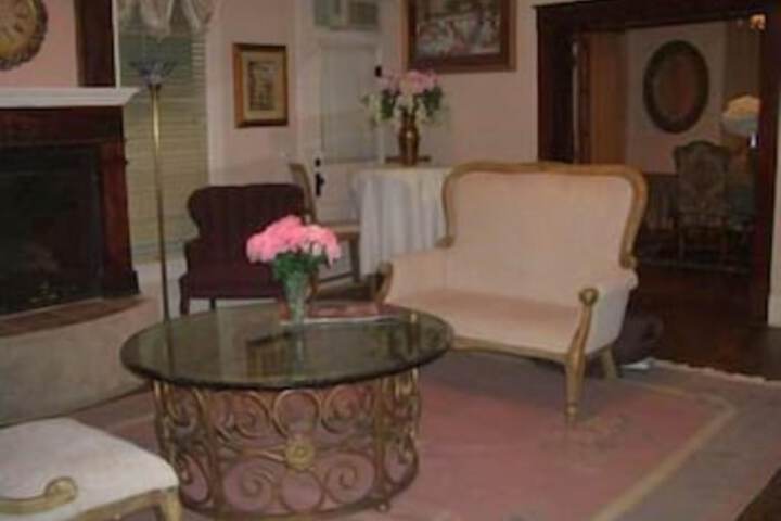 The Royal Plantation B & B
