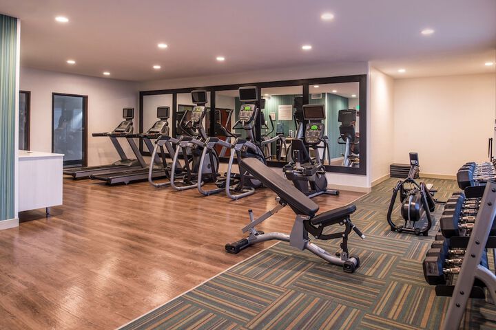 Holiday Inn Express & Suites Albany by IHG