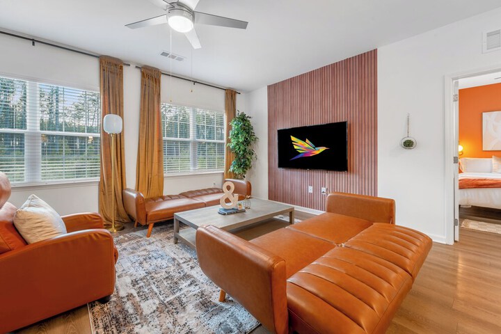 Luxurious Apartments - Pool Gym Bikes