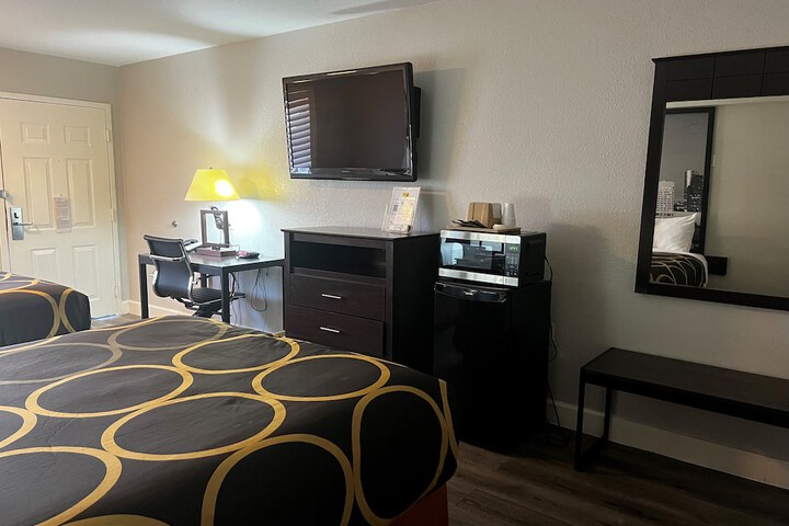 Room 29 of 43