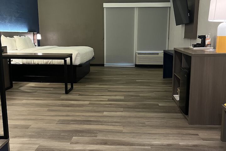 Room 22 of 50