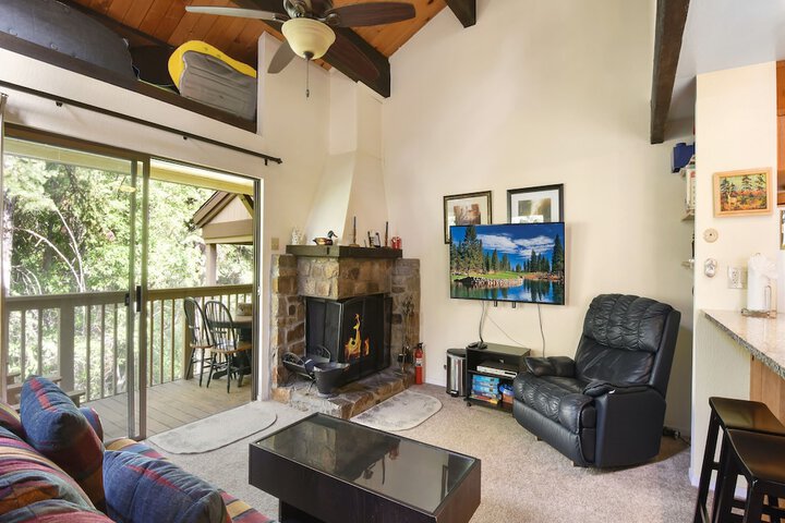 Enjoy Forest Views Retreat at Kingswood Village!