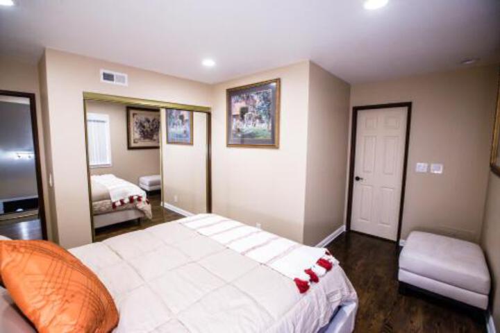 Apple Villa DB