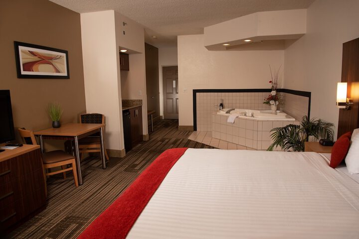 Northfield Inn Suites & Conference Center