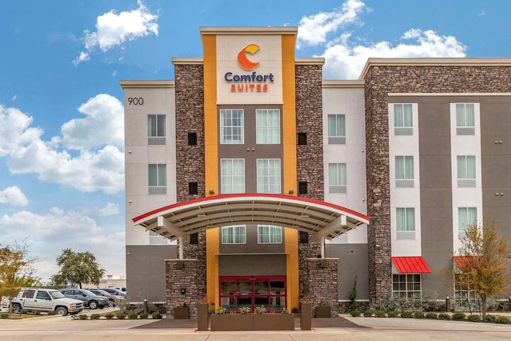 Hotel 5 of 70