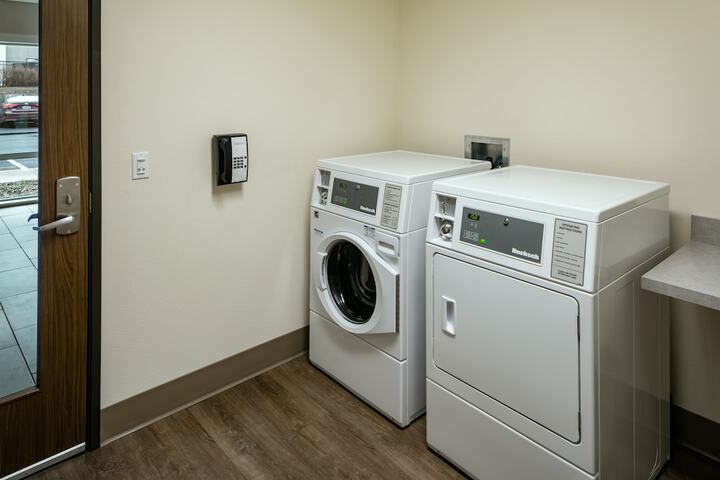 Holiday Inn Express & Suites Medford by IHG
