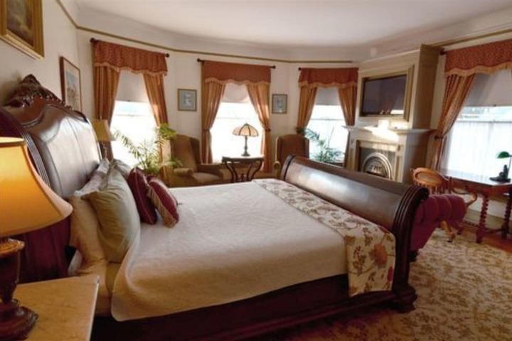 Room 83 of 130
