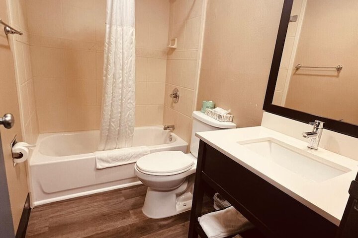 Room 13 of 20