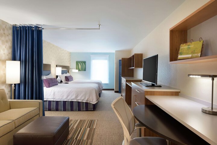 Room 15 of 28