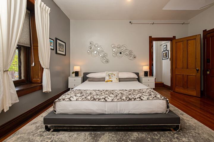 Room 18 of 47