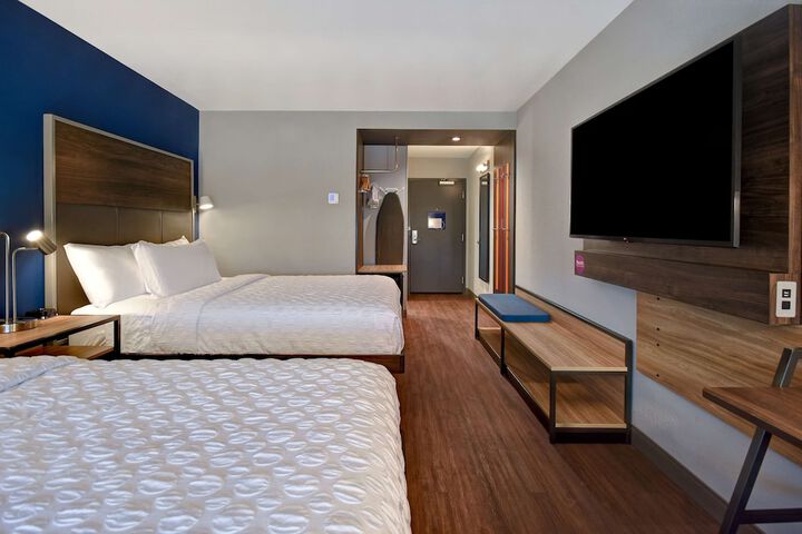 Room 20 of 37