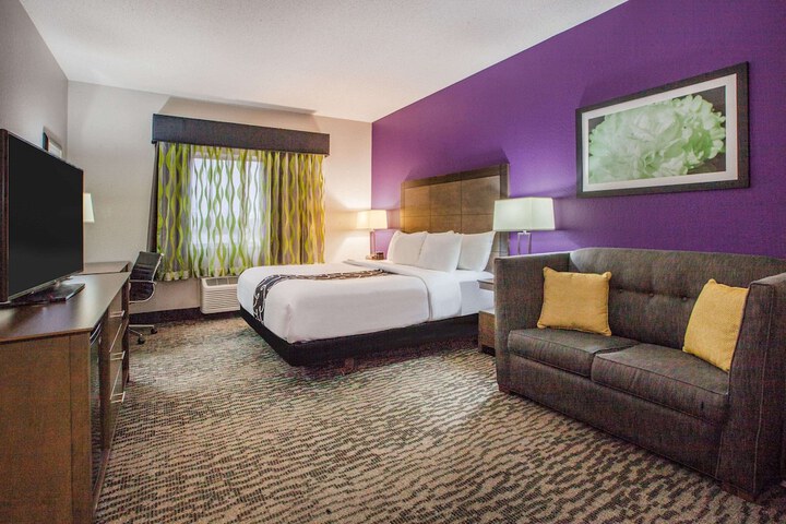 Room 21 of 28