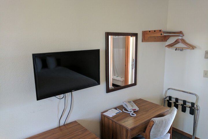 Room 16 of 22