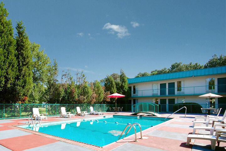 Rodeway Inn & Suites Carrollton