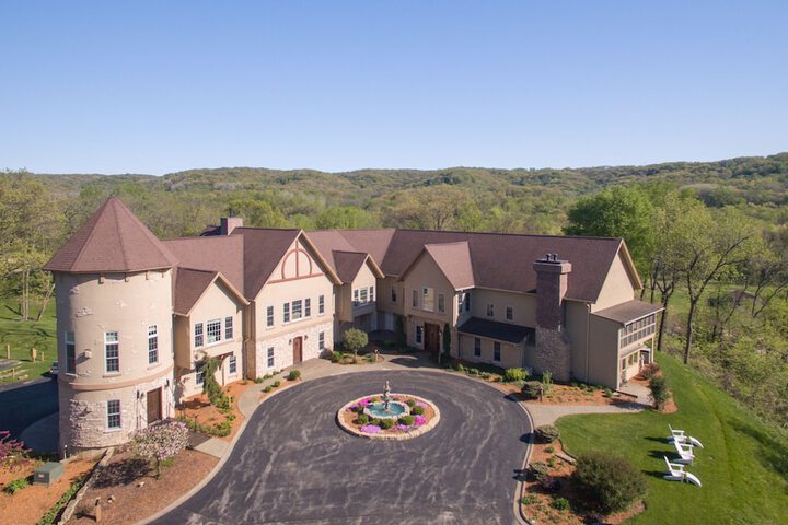 Goldmoor Inn