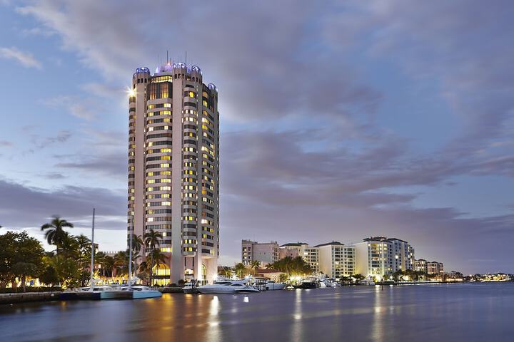 Tower at the Boca Raton