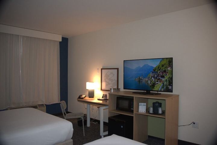 Room 12 of 34