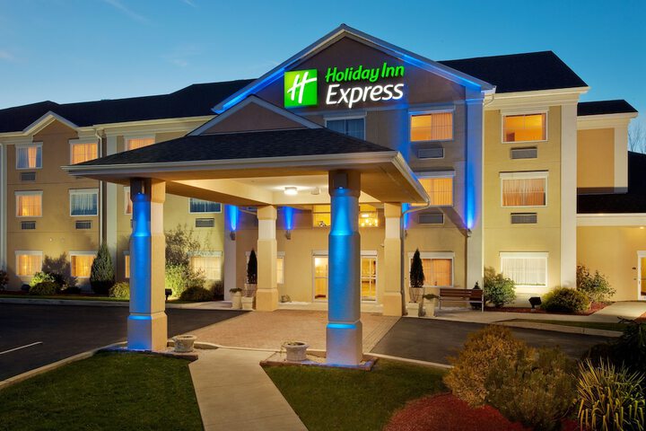 Hotel 5 of 50