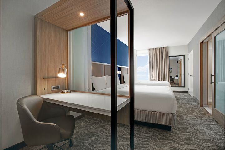 Room 28 of 40