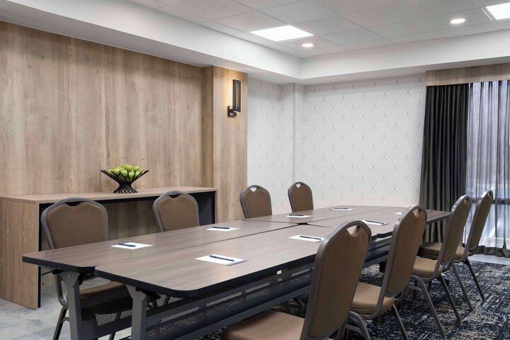 Hyatt Place Kansas City / Overland Park/Metcalf