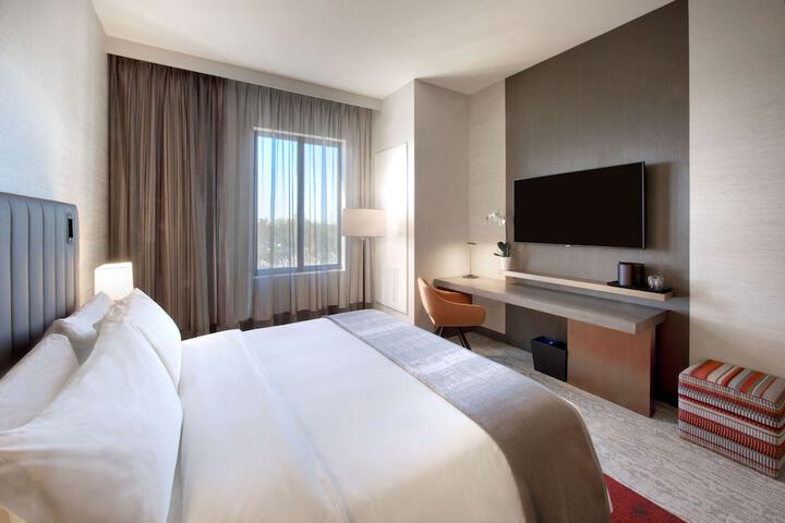 THesis Hotel Miami Coral Gables Curio Collection by Hilton