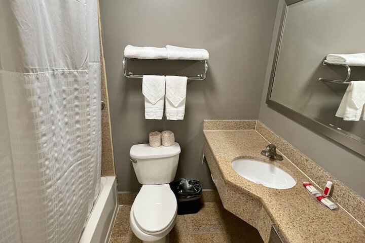Room 11 of 25