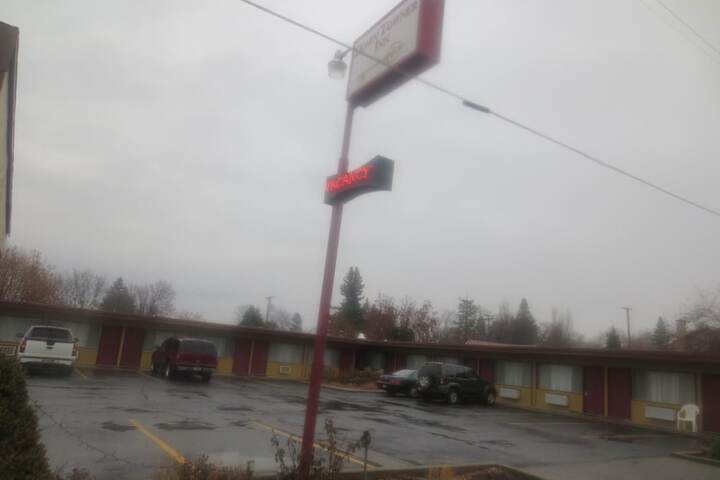 Property Grounds 18 of 18