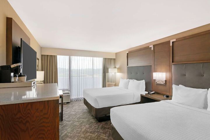 Best Western Plus Kansas City Sports Complex Hotel