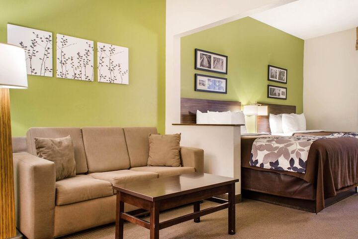 Room 7 of 36