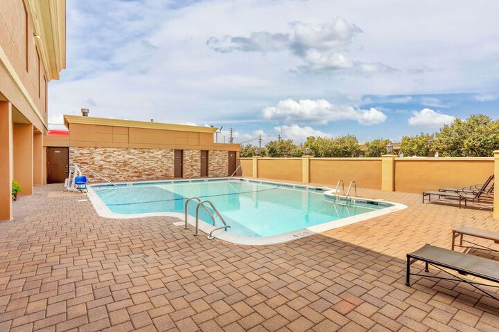 Best Western Mill River Manor