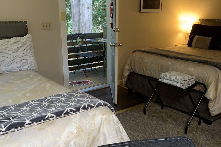 Mountain Meadows Inn
