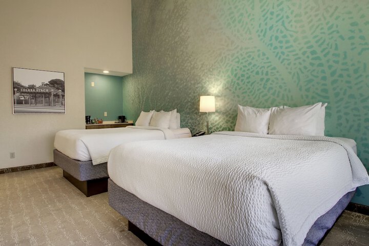 Courtyard by Marriott San Diego Del Mar / Solana Beach
