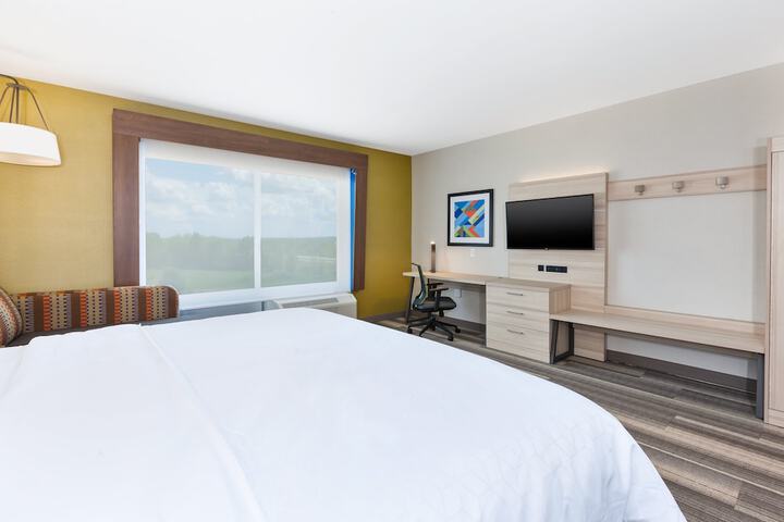 Room 19 of 34
