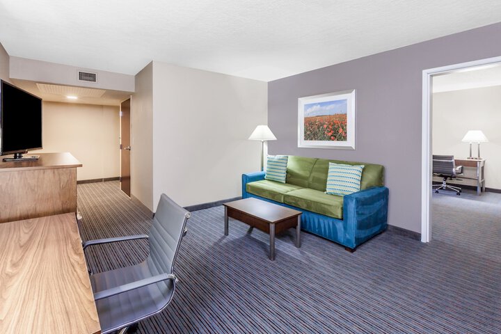 Room 15 of 29
