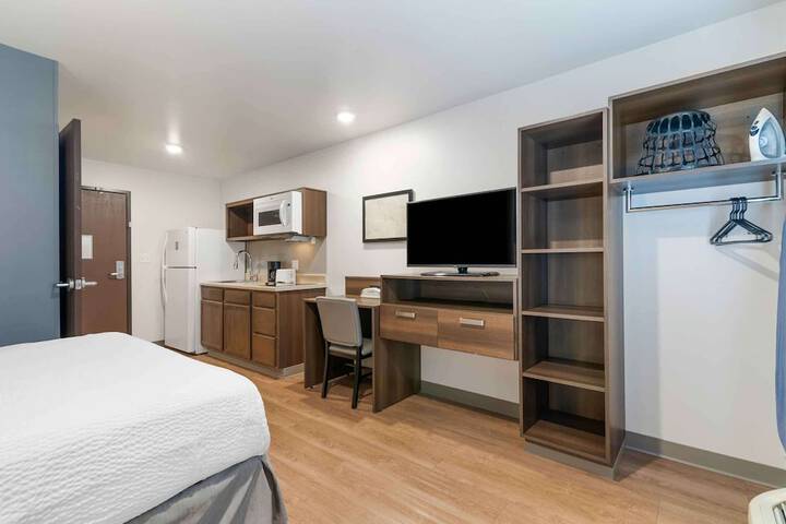 Room 10 of 29