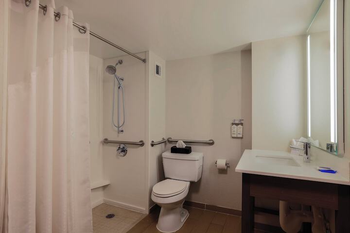 Room 42 of 78