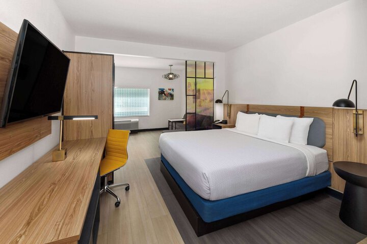 Room 15 of 45