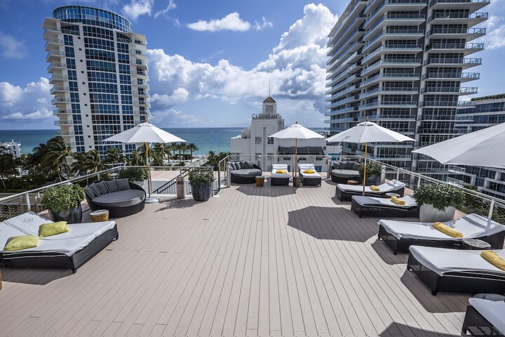 Sundeck 57 of 59