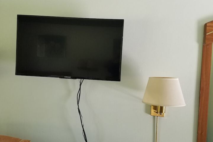 Room 9 of 22