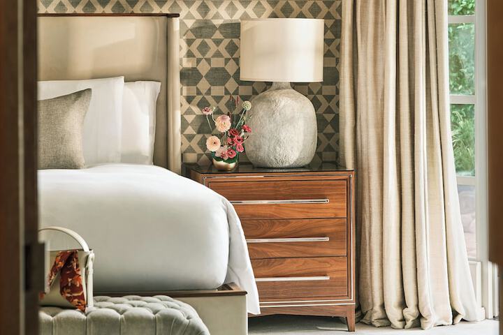 Room 46 of 235