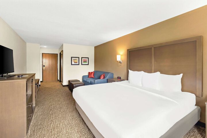 Room 12 of 42