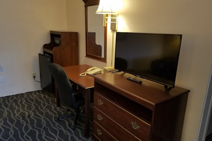 Room 8 of 32