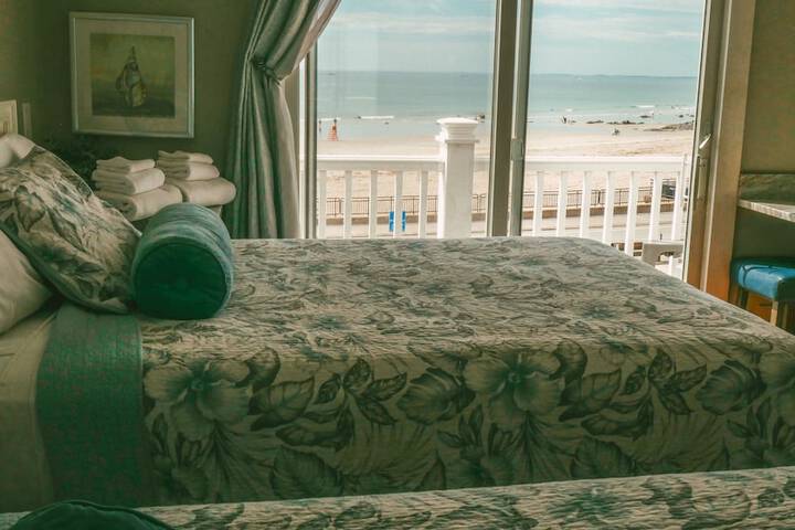 Room 73 of 124