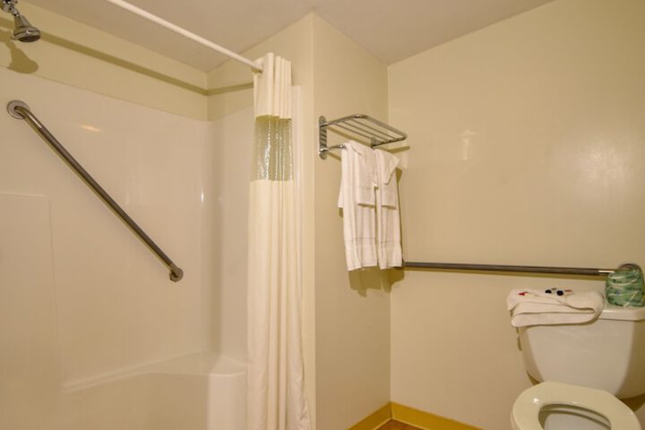 Room 25 of 69