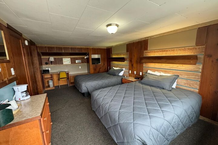 Room 155 of 233