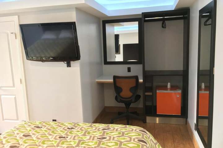 Room 27 of 41